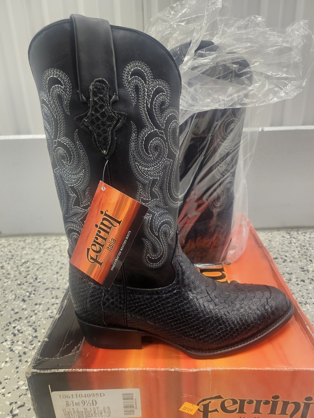 Ferrini Men’s Black Western Python Round Toe Cowboy Boots NWT 9 1/2 D